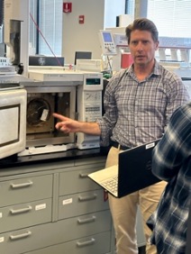 Michael Truchan explains gas chromatography